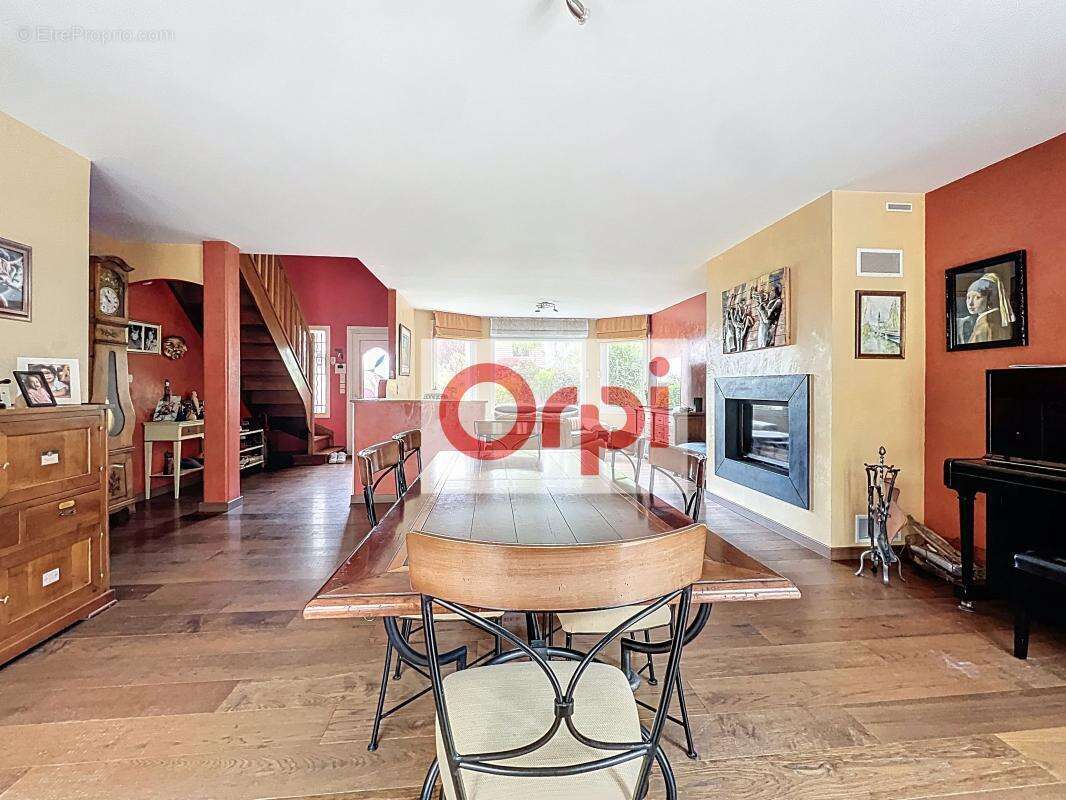 Maison à MARCOUSSIS