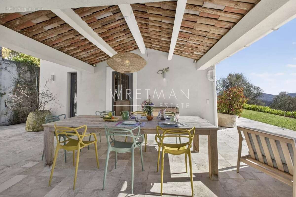 Villa moderne de 4 chambres avec grande piscine et vue spectaculaire – Cabris - photo 5