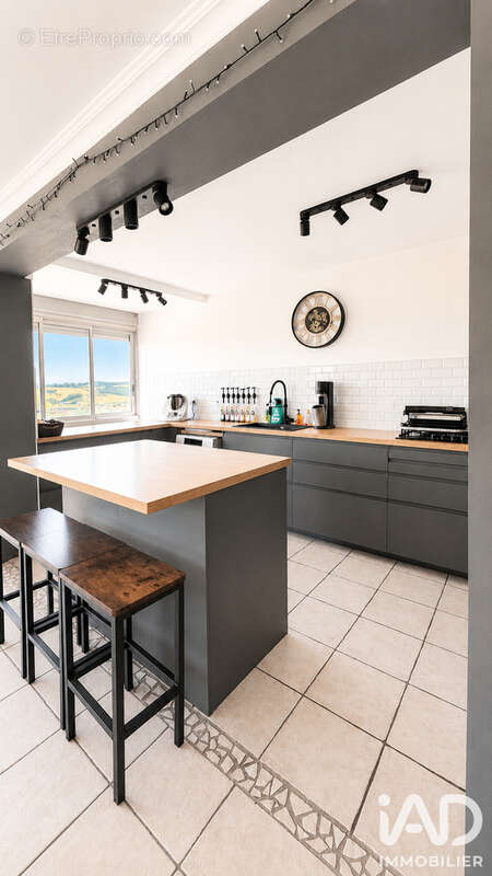 Appartement 101 m² à Villars  - photo 4