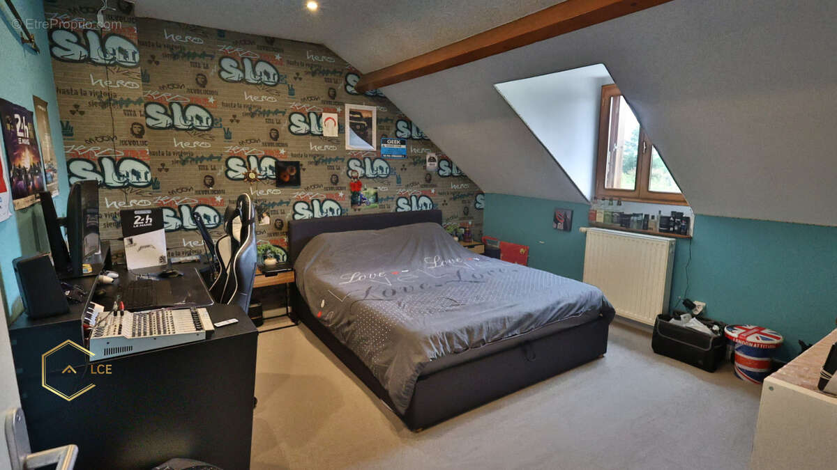 Maison à SAINTRY-SUR-SEINE