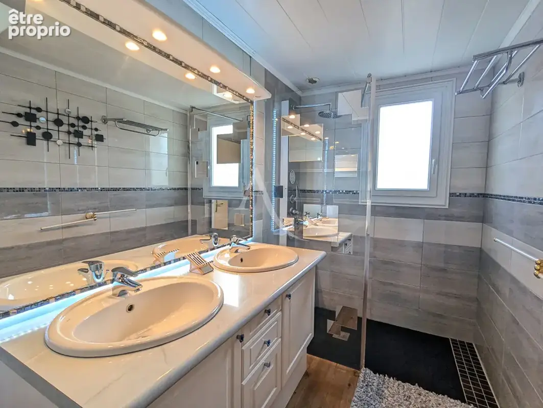 A vendre - maison - challans - photo 7