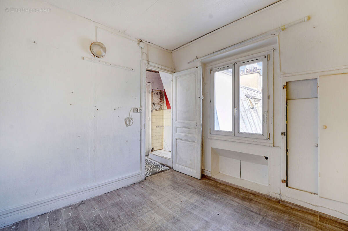 Appartement à PARIS-18E