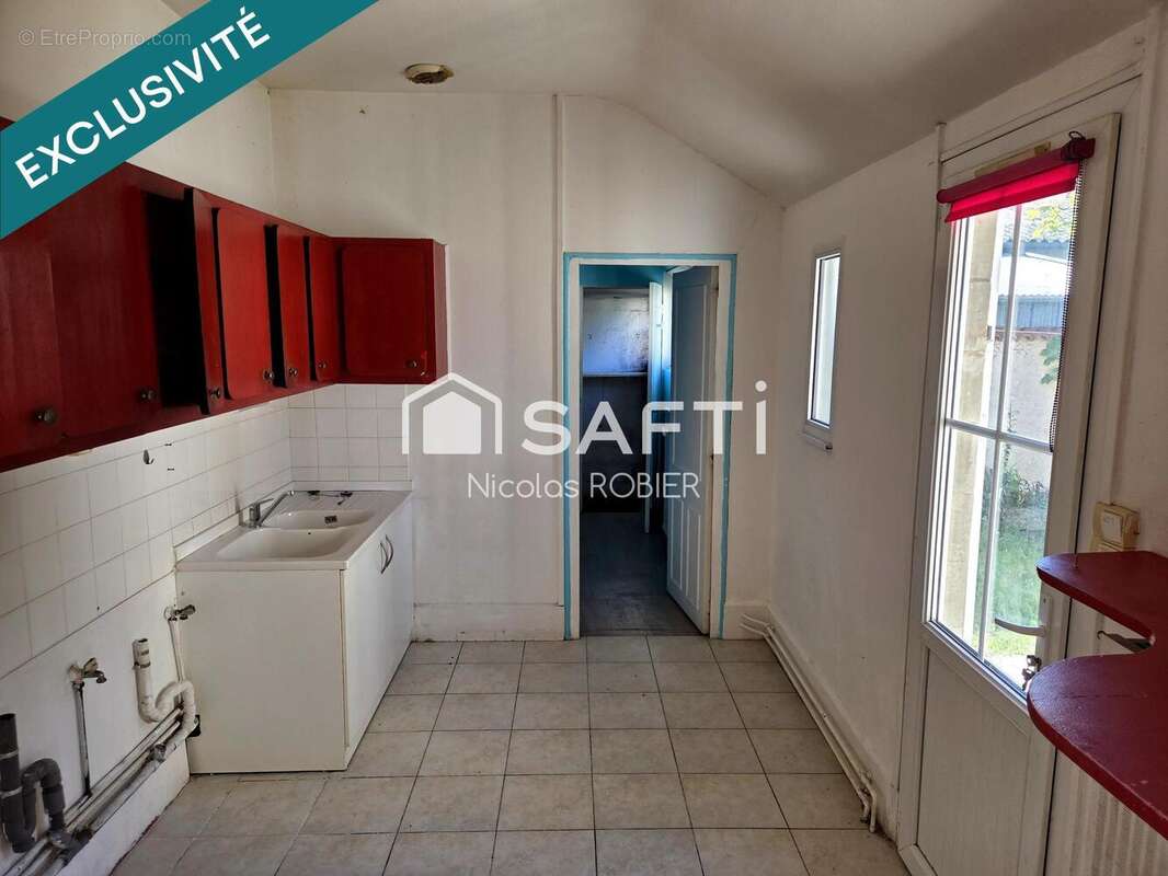 Maison 69 m² à Niort  - photo 4