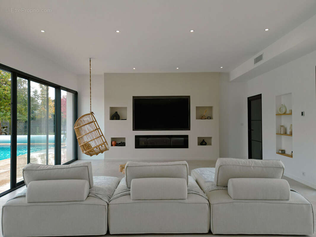 Maison à SAINT-CYR-SUR-LOIRE