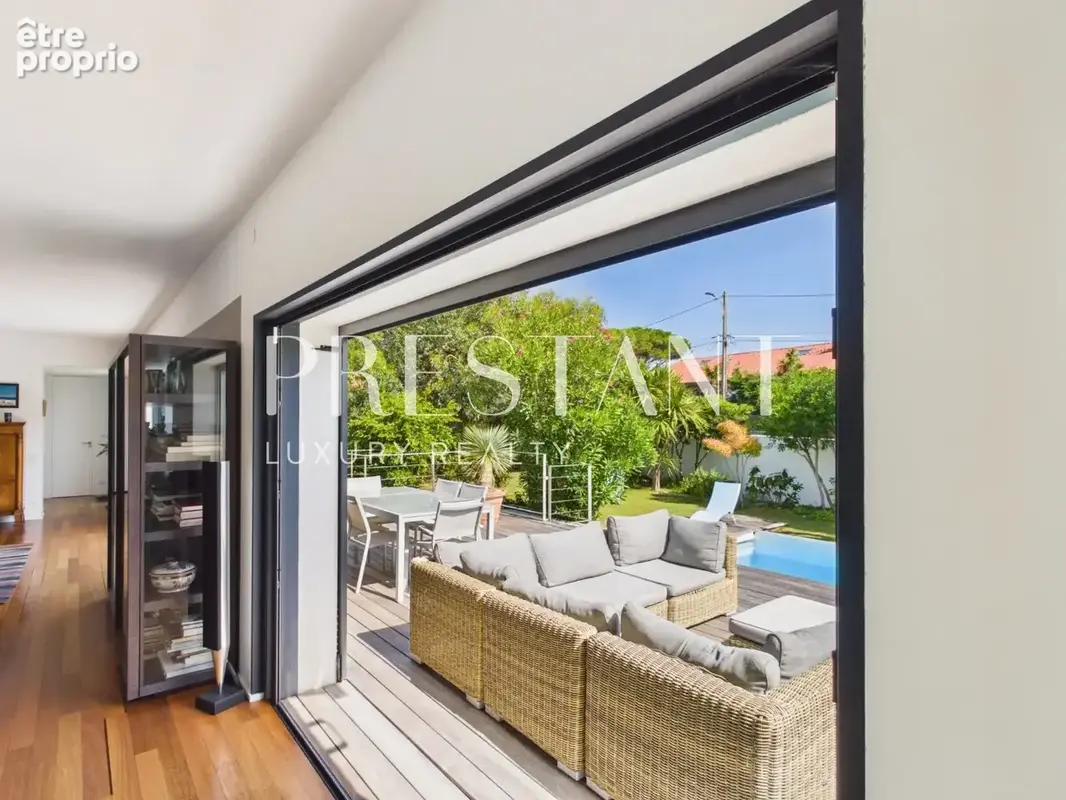 Villa d'architecte de 240 m² à Chiberta, vue mer depuis le toit-terrasse - photo 20