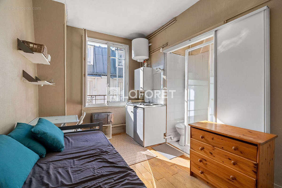 Appartement à PARIS-17E