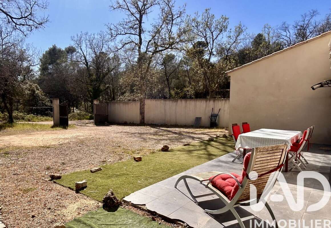 Photo 2 - Maison à SAINT-MAXIMIN-LA-SAINTE-BAUME