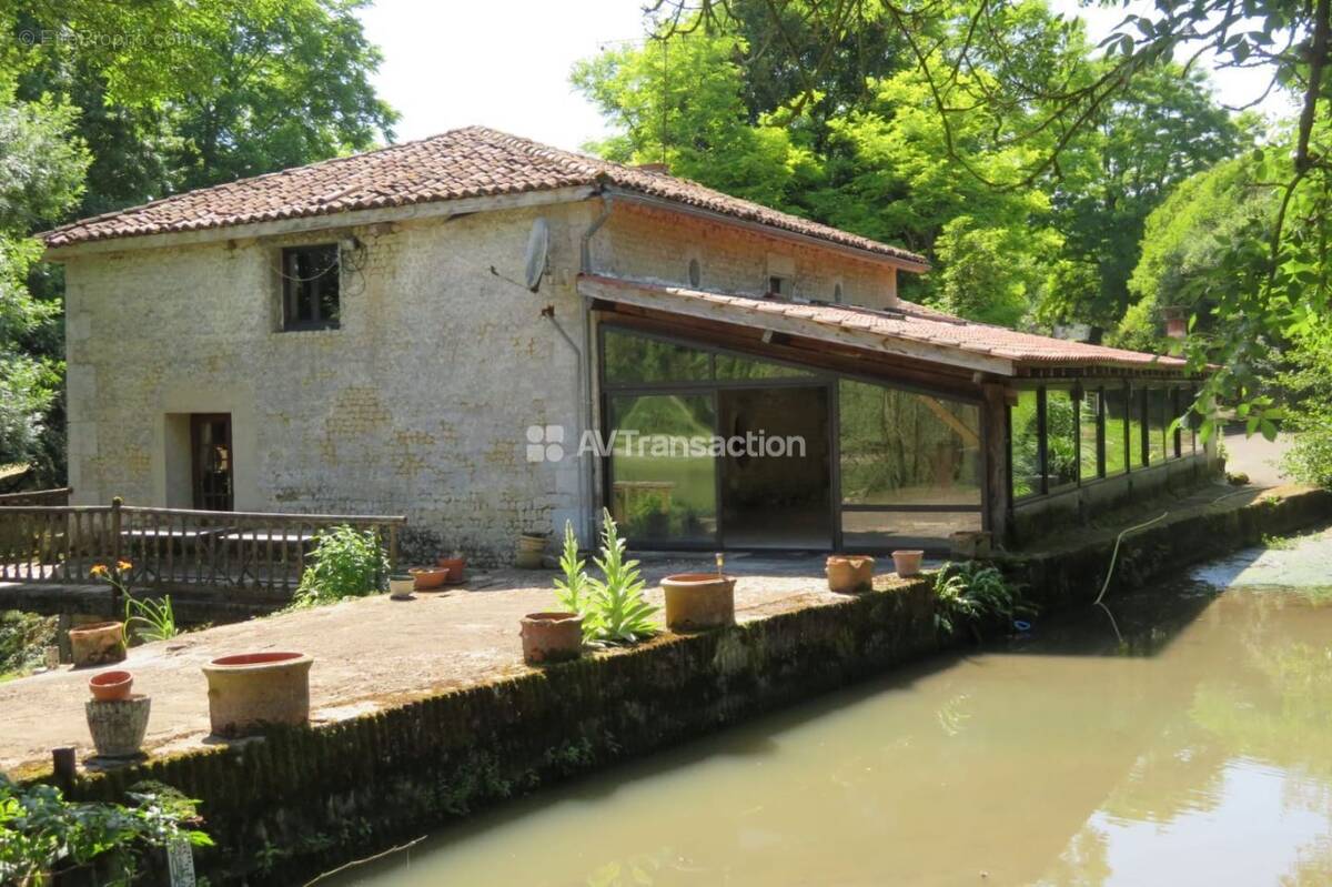 Maison à VOULGEZAC