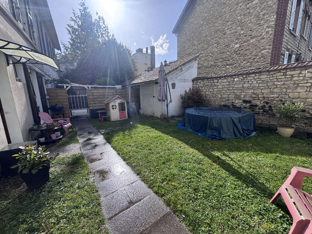 Maison à MANTES-LA-JOLIE