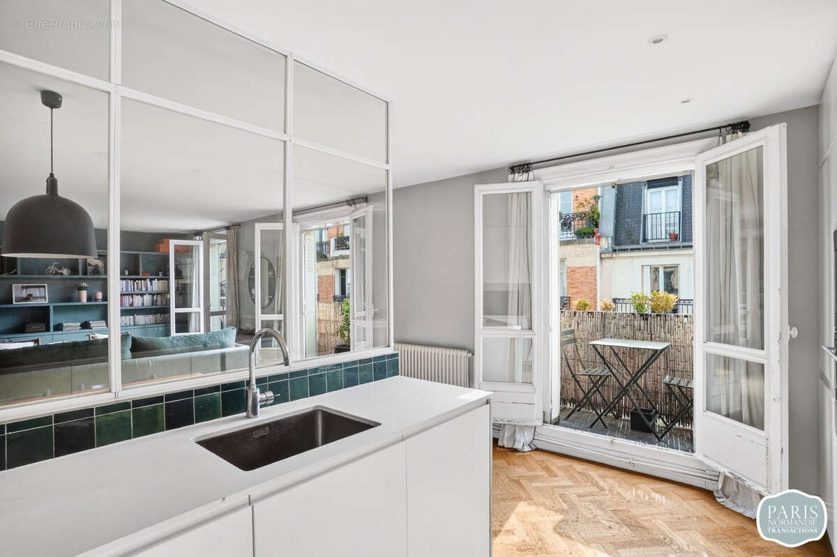 Appartement à PARIS-17E