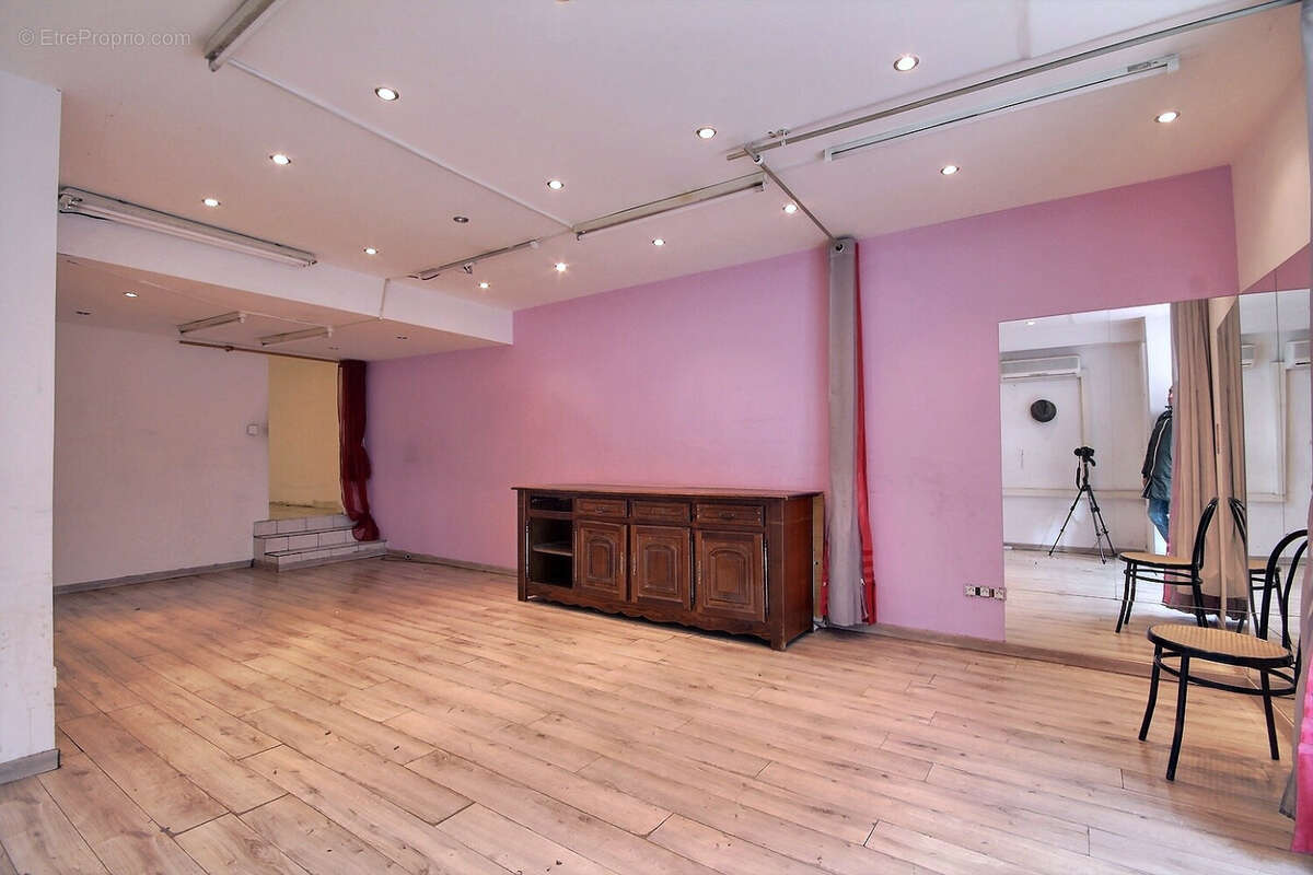 Commerce à MARSEILLE-6E