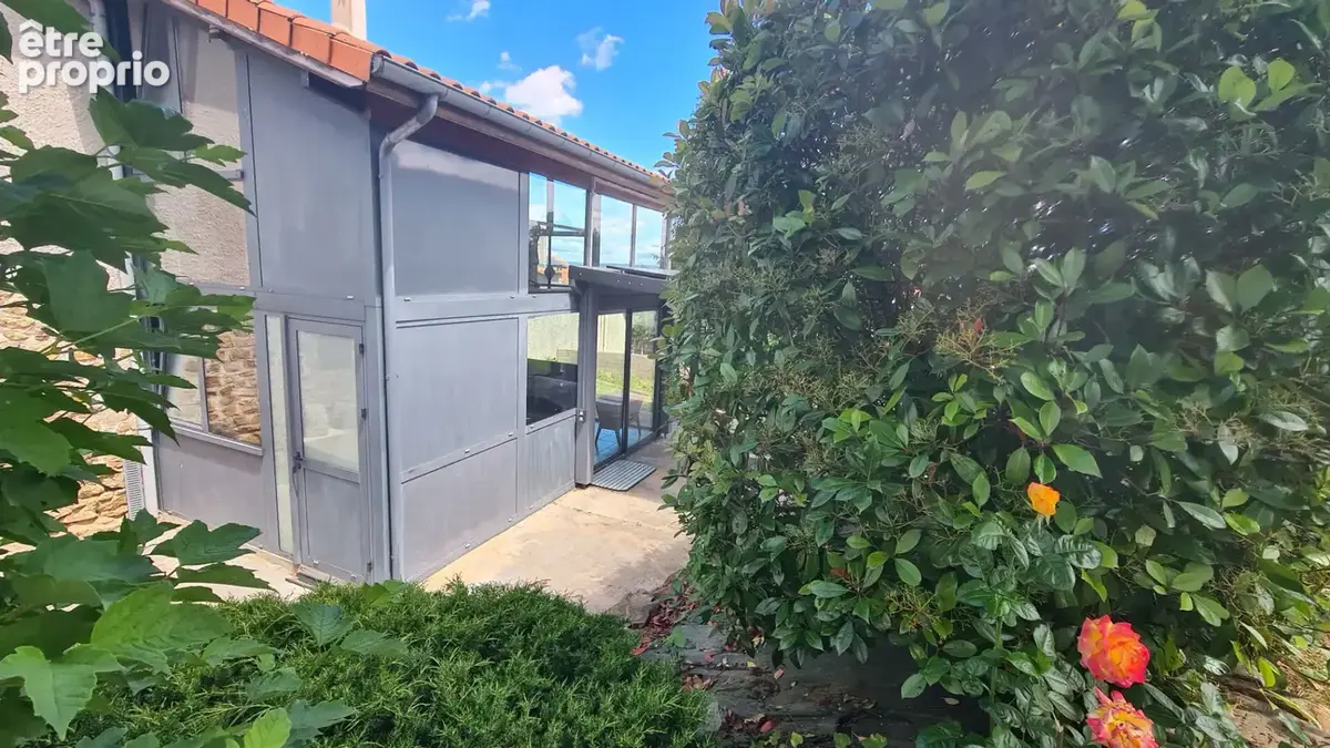 Superbe et Charmante Maison  sur les hauteurs de Bas En Basset 160 m2 sur 604m2 de terrain - photo 2