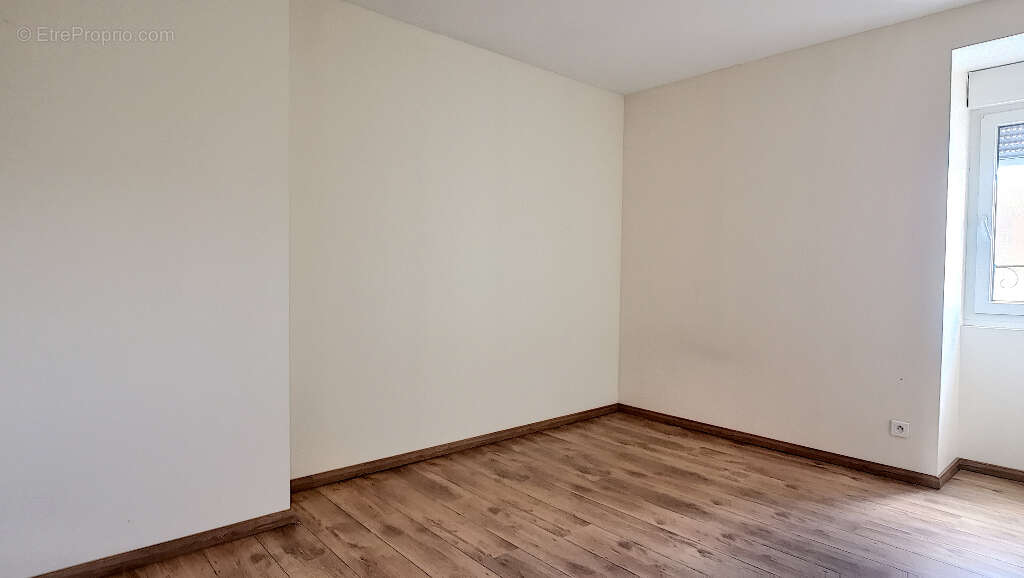 Immeuble de rapport Chauny 8 pièce(s) 240 m2 - photo 11