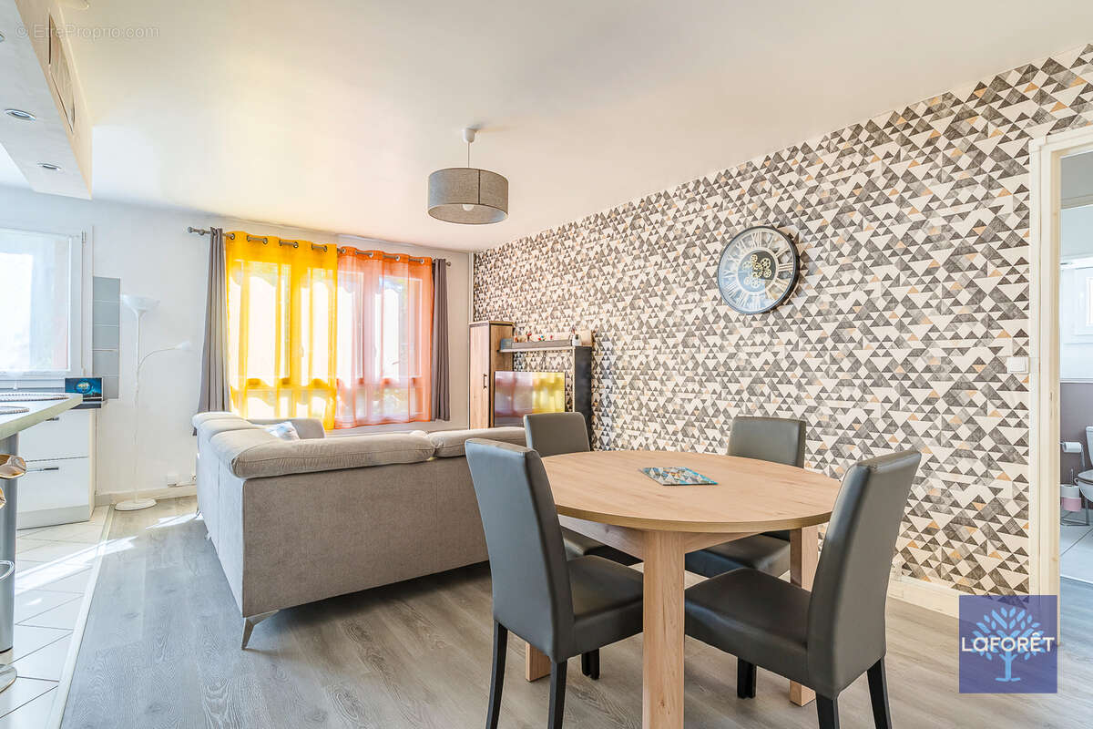 Appartement Les Pavillons Sous Bois 2 pièce(s) 53.17 m2 - photo 4