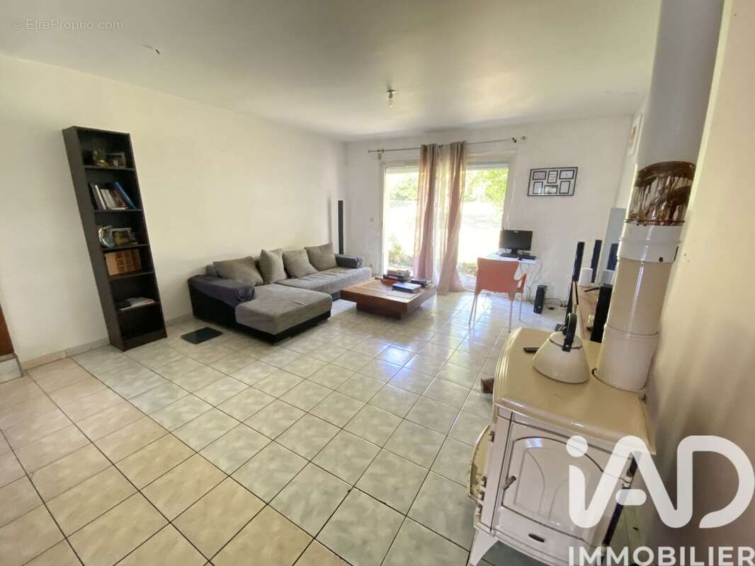 Photo 3 - Maison à LA COURONNE