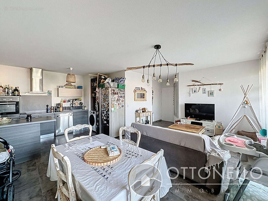 Appartement à PUGET-SUR-ARGENS