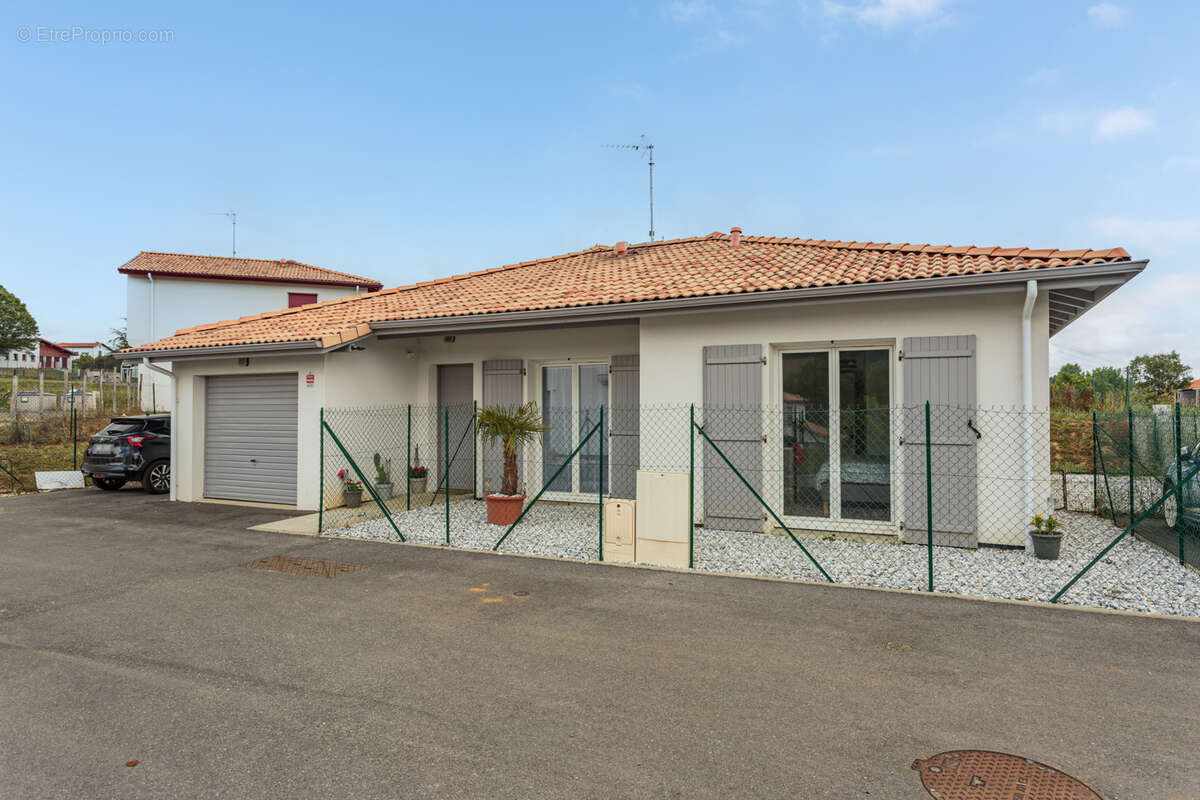 Maison contemporaine   Plain-pied   3 chambres - photo 11