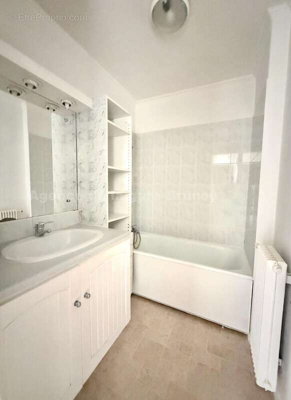 SDB - Appartement à BRUNOY