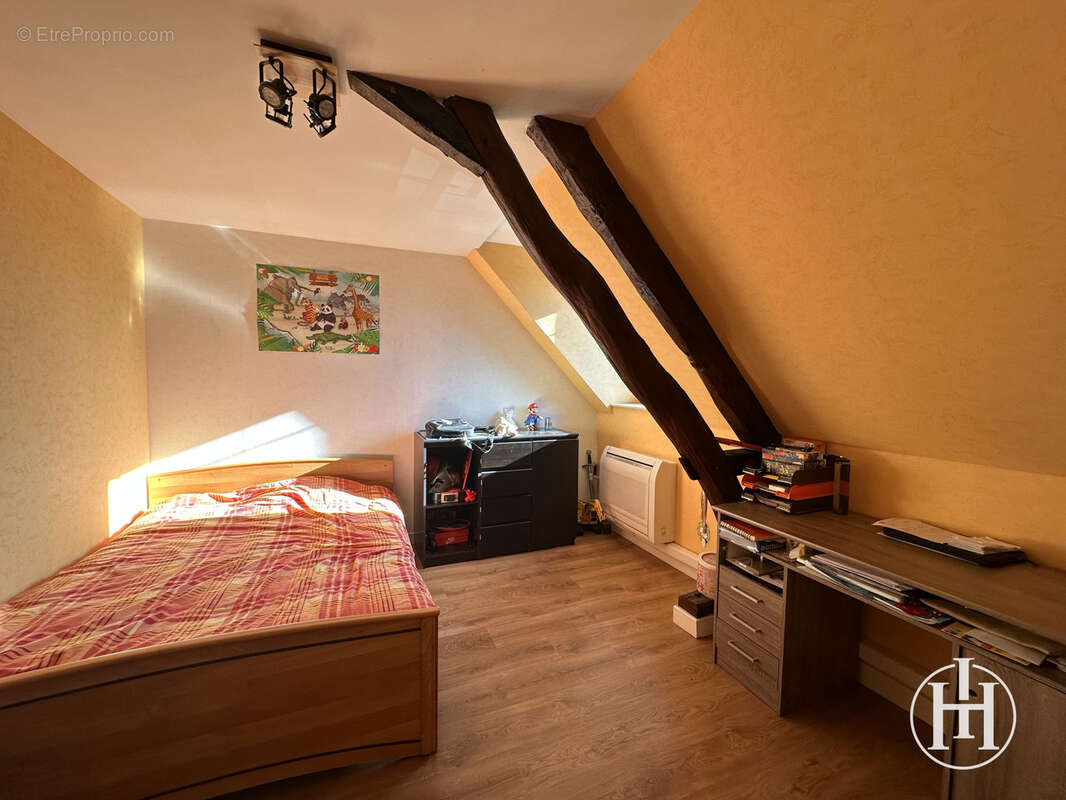 Maison à SAINT-AMAND-MONTROND