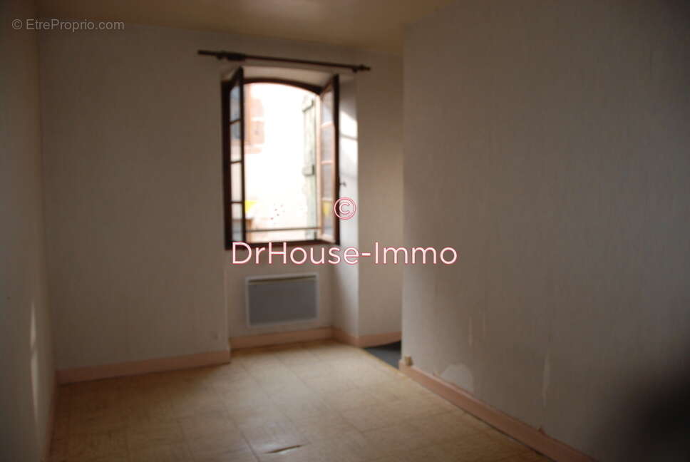 Maison à LACAPELLE-MARIVAL