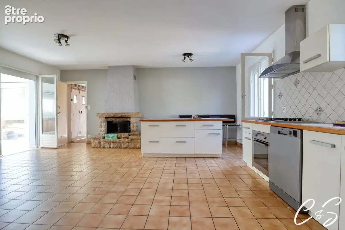 Maison 4 pièces 92 m² à vendre à Ergue-Gaberic (29500) - photo 5