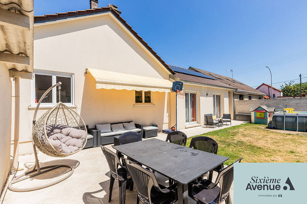 Maison à SAVIGNY-SUR-ORGE