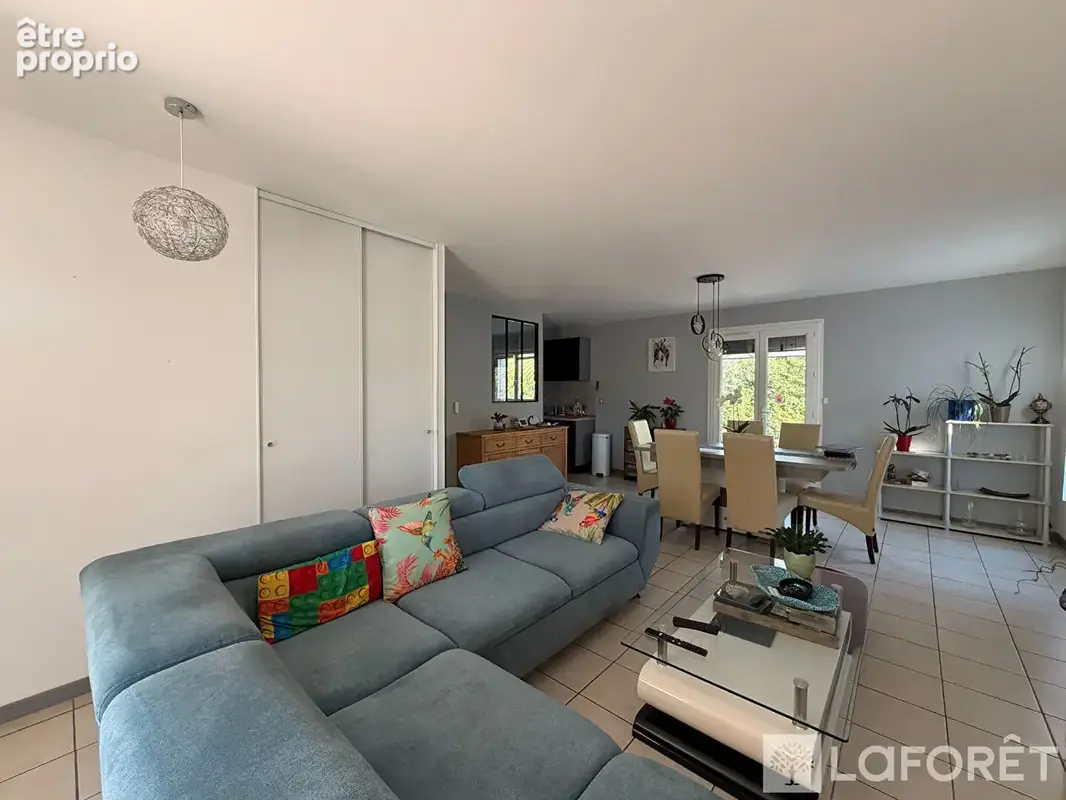 Maison de plain-pied avec garage et jardin clos - photo 5