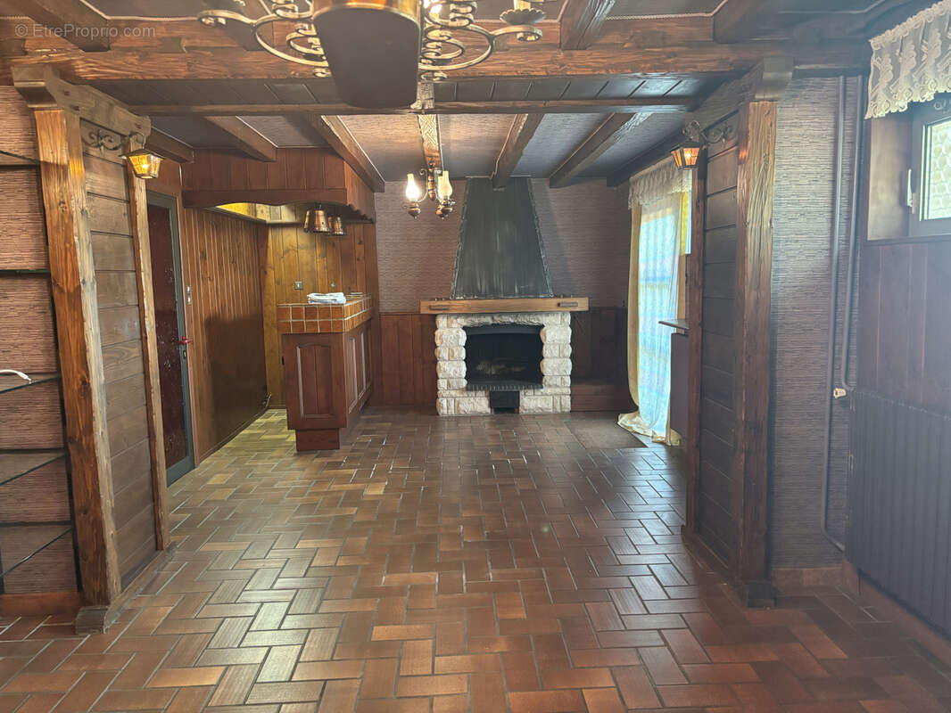 Élégante maison familiale de 220 m2 sur un magnifique terrain arboré de 15 ares - photo 27