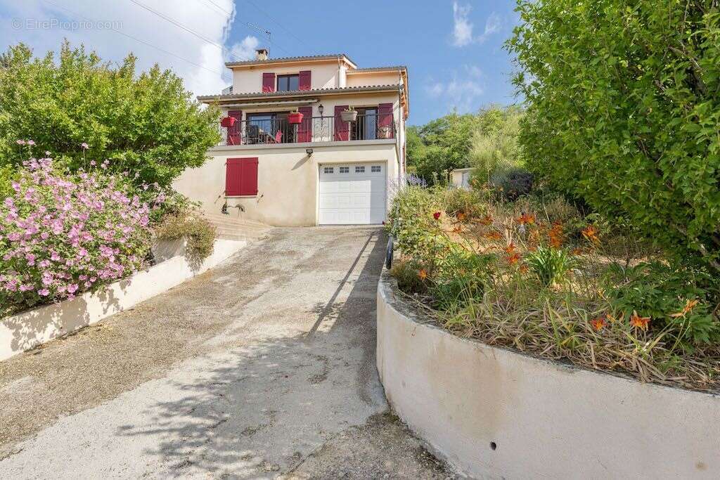 Maison à RILLIEUX-LA-PAPE