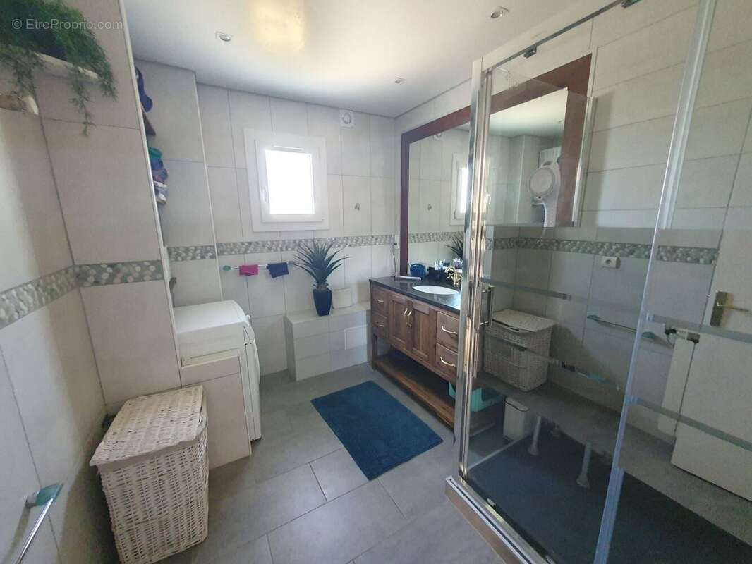 Maison à SAINT-MARTIN-DE-VALGALGUES