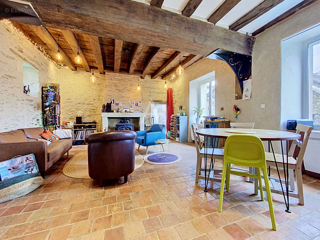 Maison à BOUCHEMAINE