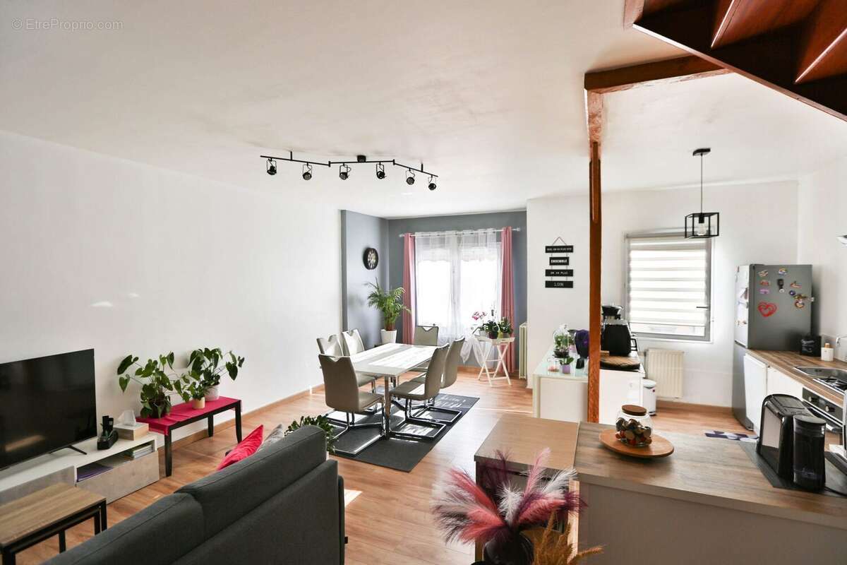 Appartement à PONTAULT-COMBAULT