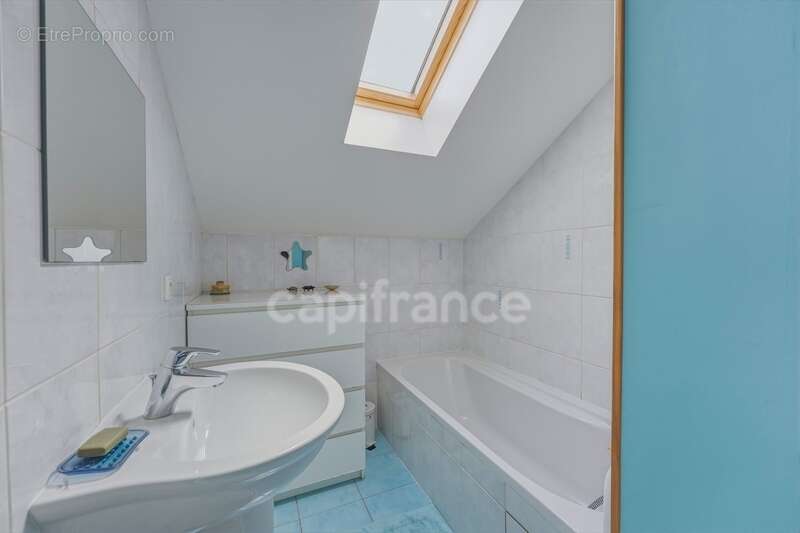 Maison à CHALLEX