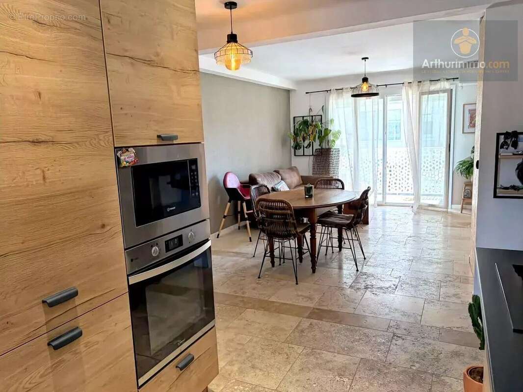 Appartement à SIX-FOURS-LES-PLAGES