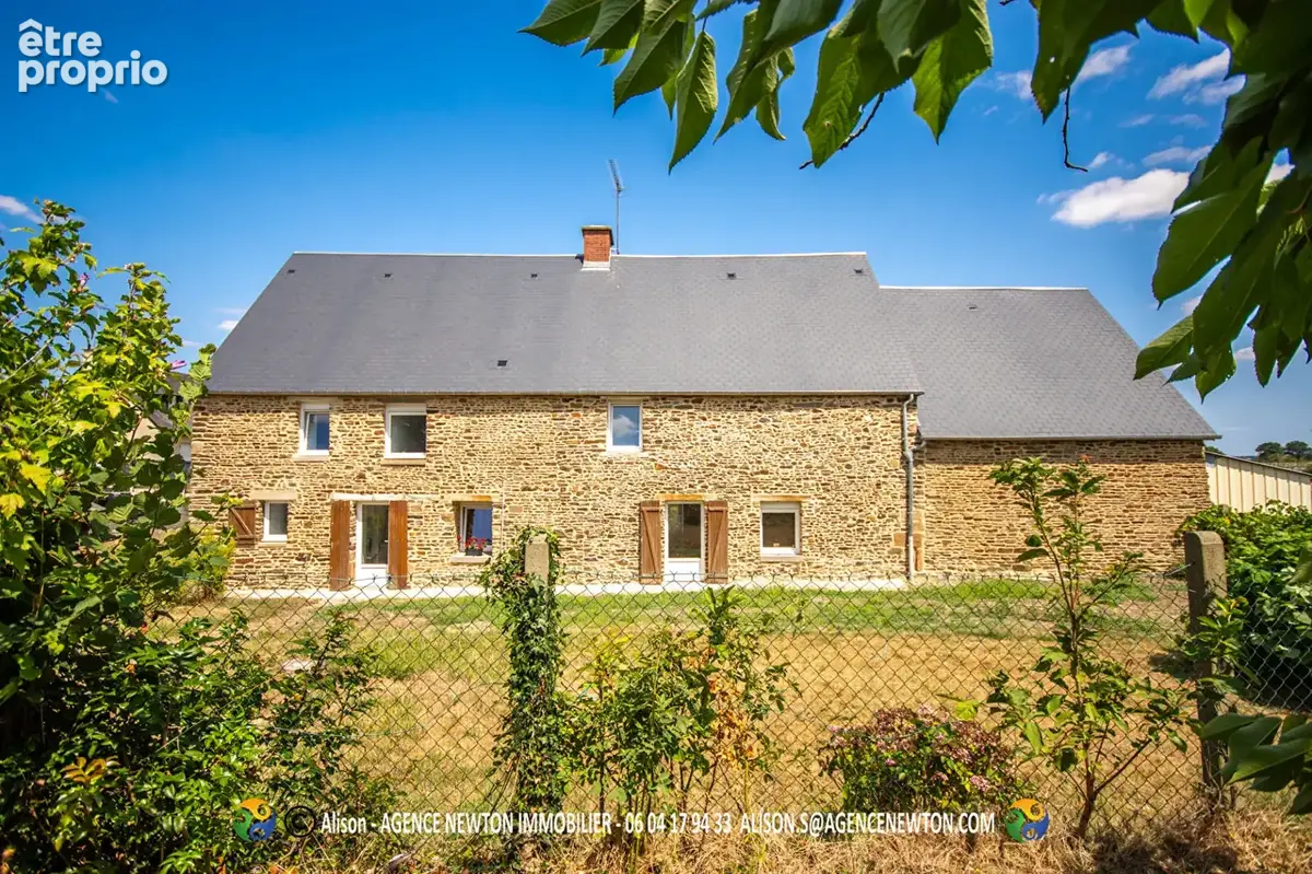 NORMANDIE, MANCHE, SACEY, Baie du Mont-Saint-Michel. Grande maison de village, 4 chbs, jardins et dépendances - photo 2