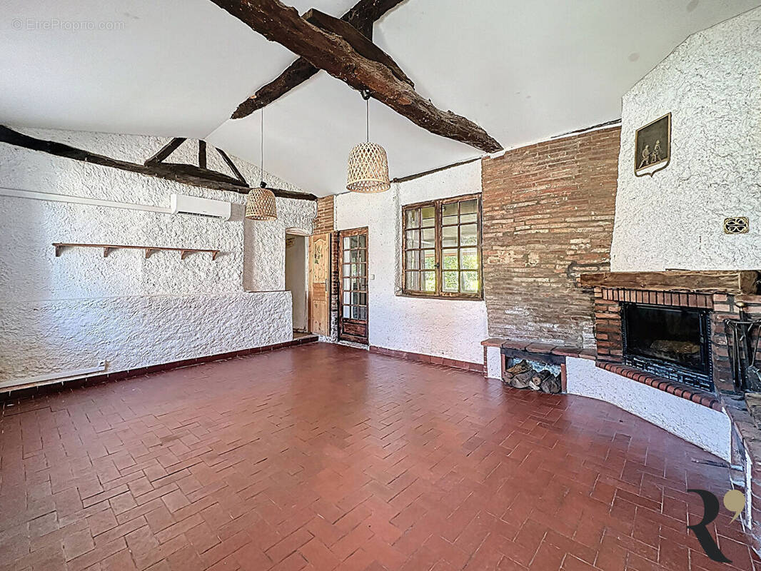 Maison à SAINTE-FOY-D&#039;AIGREFEUILLE