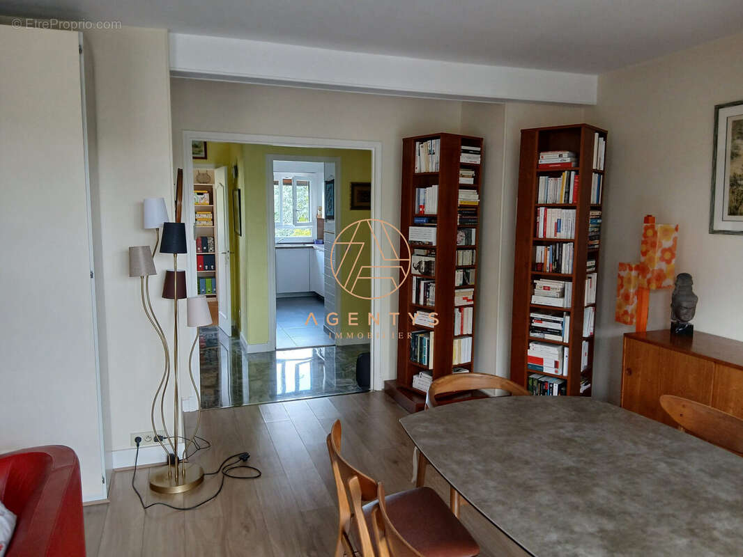 Appartement 89 m² à Saint-Maur-Des-Fosses  - photo 4