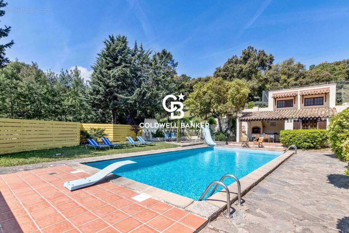 Maison à BORMES-LES-MIMOSAS