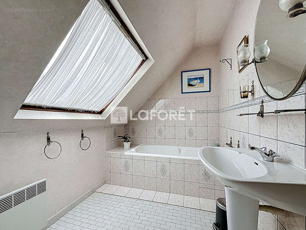 Maison à SAINT-MARTIN-DU-TERTRE