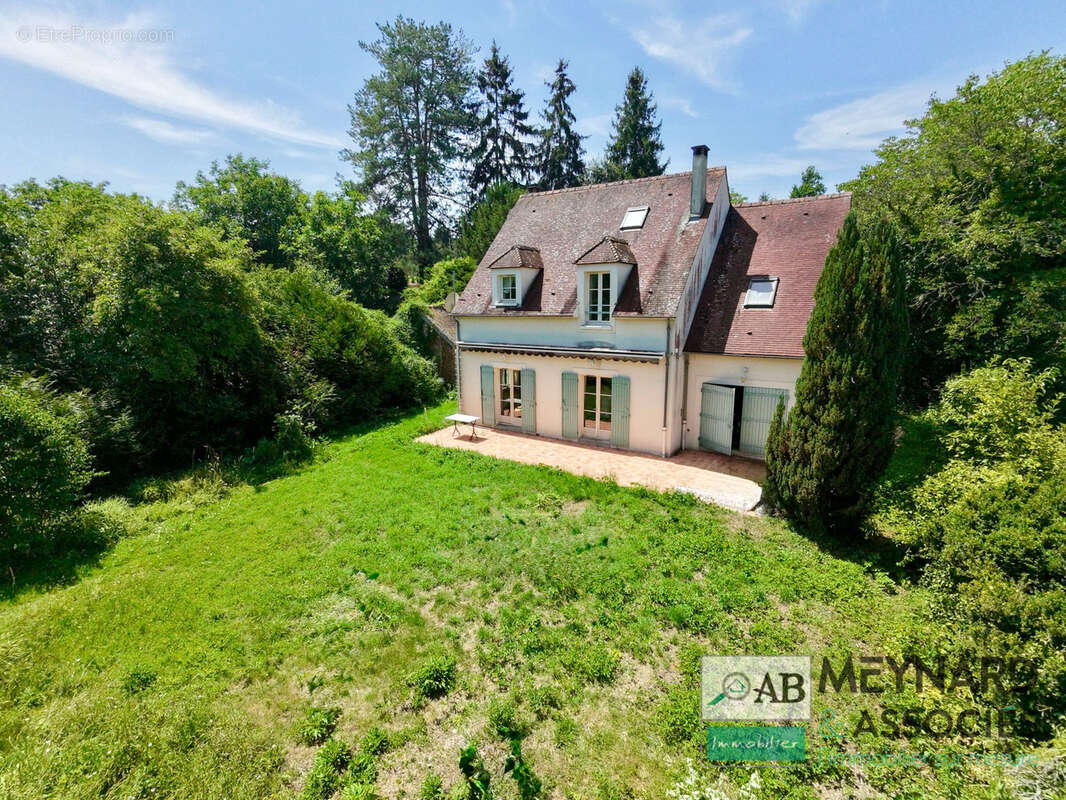 Maison à vendre 5mn Crecy la Chapelle - 3 chambres -Garage- Atelier- jardin 2475m2 - photo 12