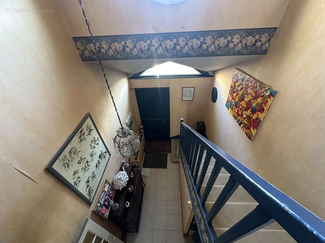 Maison à LE MESNIL-SAINT-DENIS