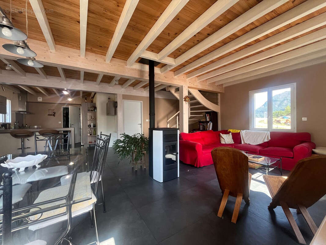 Maison contemporaine de 2015 - 4 chambres   Véranda   Garage   Carport camping-car - photo 7
