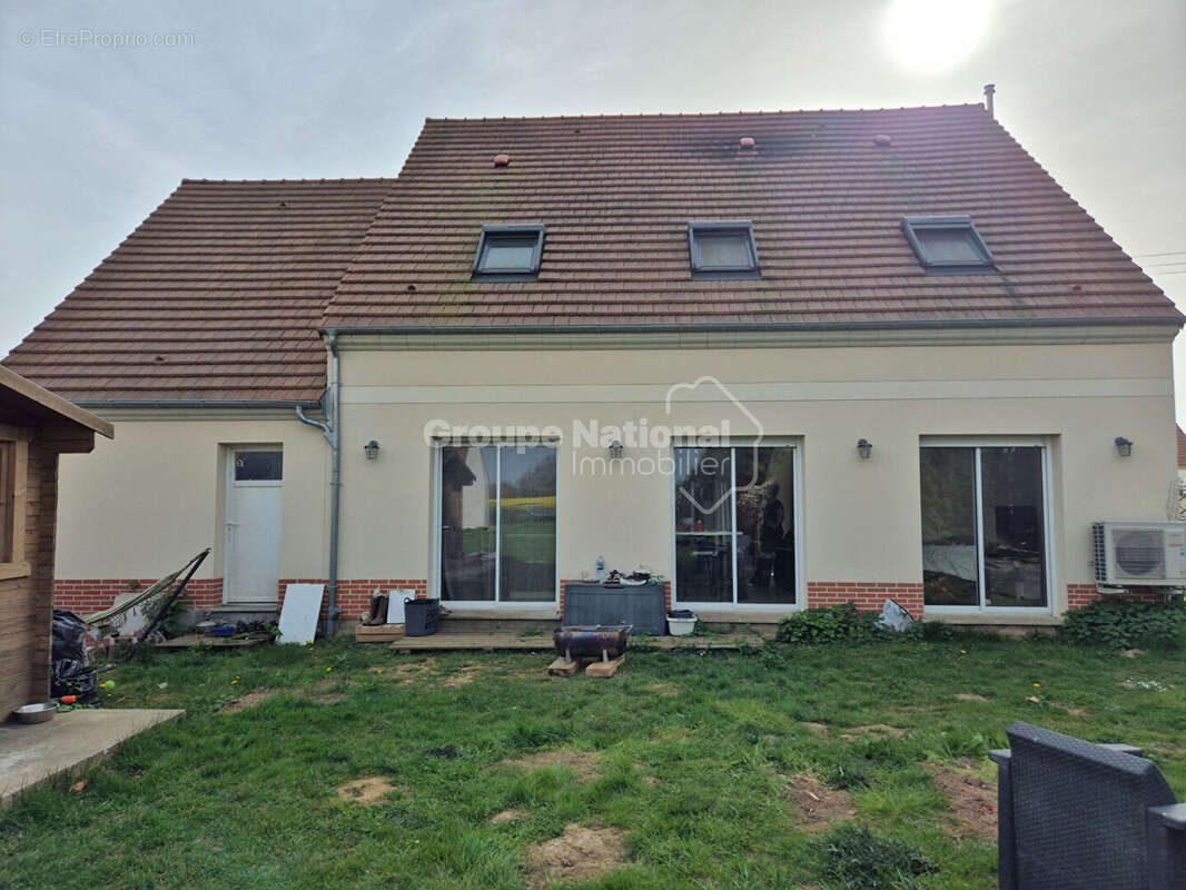 Maison à SAINT-CREPIN-IBOUVILLERS