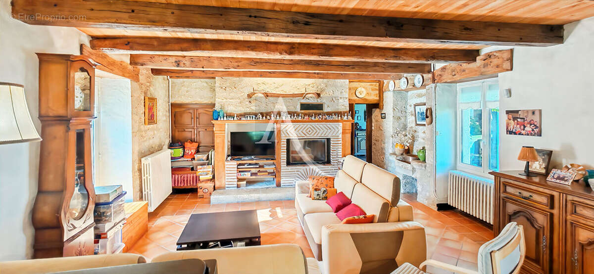 Maison à LACAPELLE-CABANAC