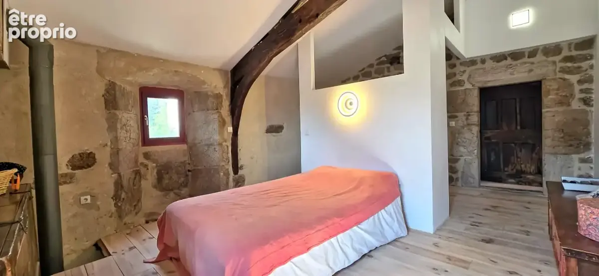 SILHAC   Propriété en pierre de caractère, avec dépendances et plus de 2 hectares de terrains aménagés - photo 9