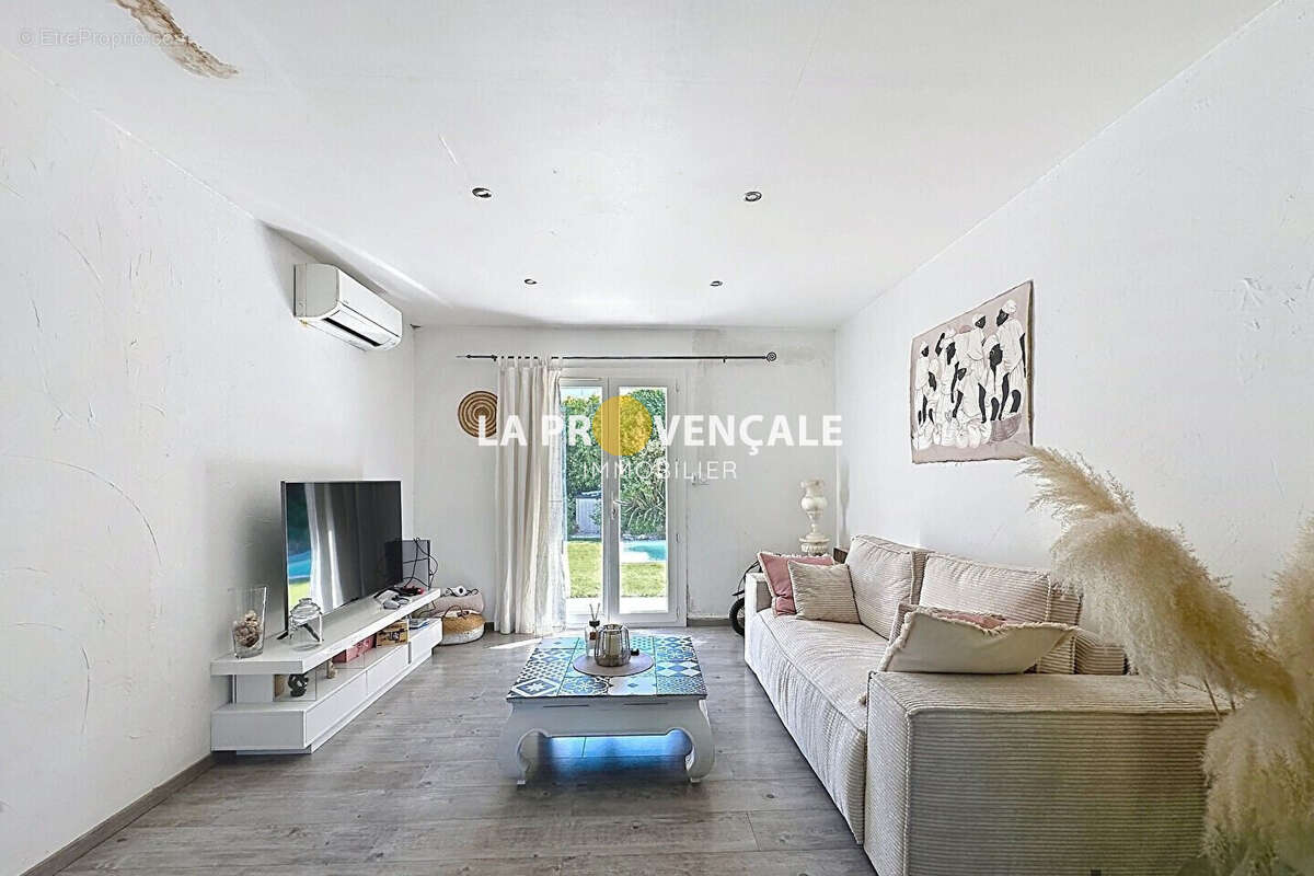 Maison 99 m² à Trets  - photo 7