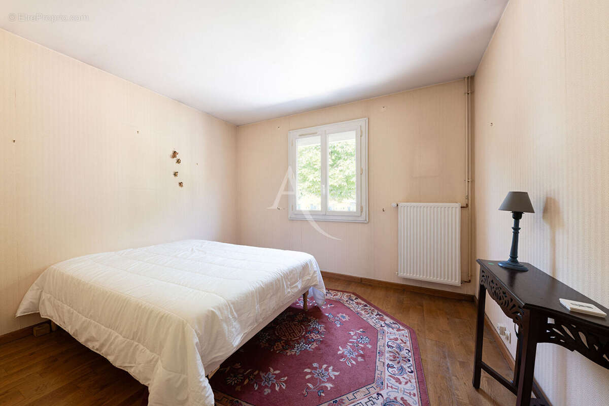 Maison à VAIRES-SUR-MARNE