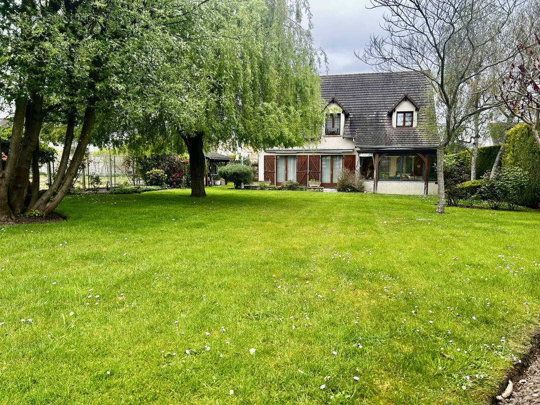 Maison à FRENEUSE