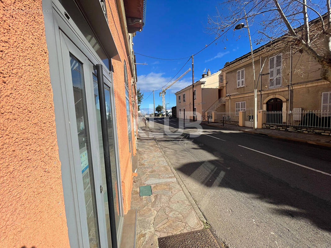 Commerce à SANTA-MARIA-DI-LOTA