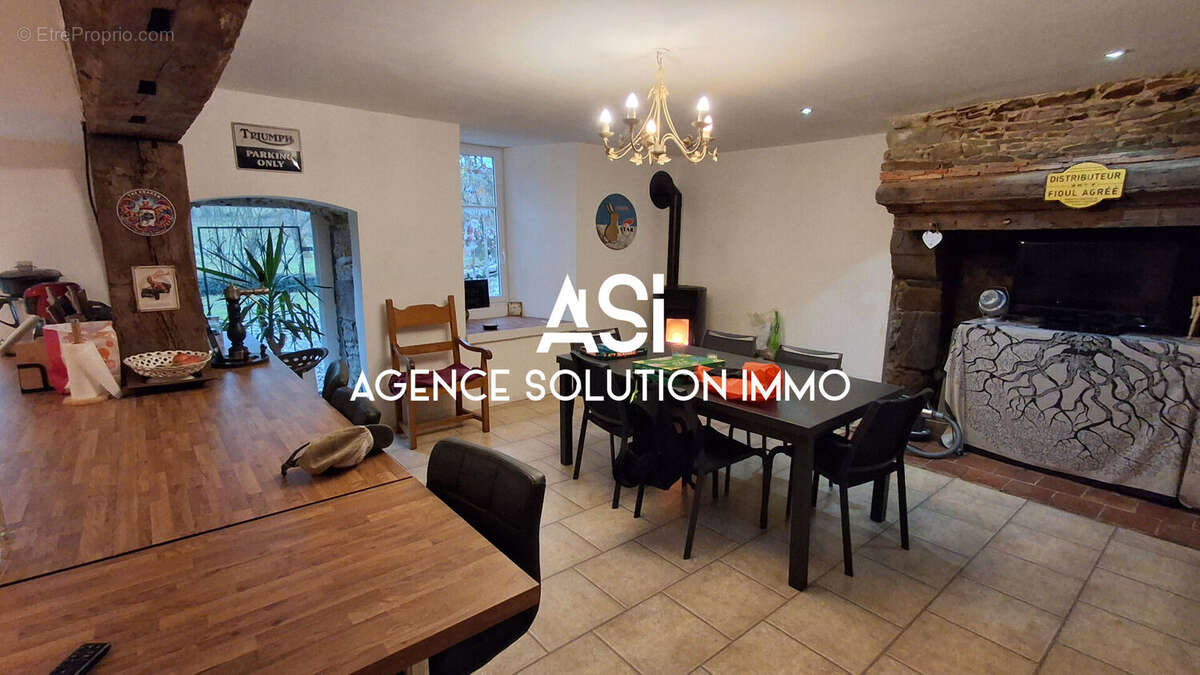 Maison à SAINT-GEORGES-LE-GAULTIER